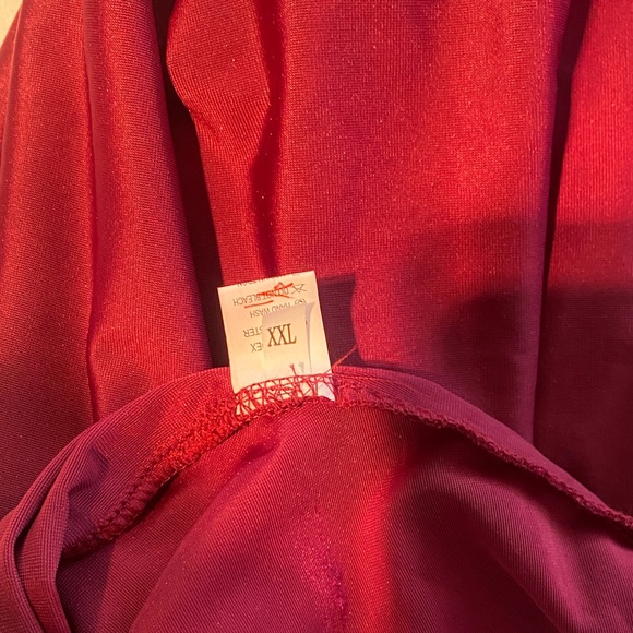 Luxurious Velvet Long Sleeve Dress in Deep Red - Picture 6 of 6